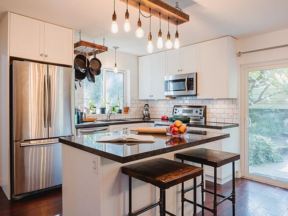 5th image of 6245 Sheridan Rd #37
