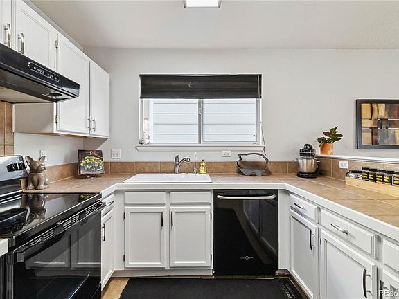 5th image of 5425 W 115th Place