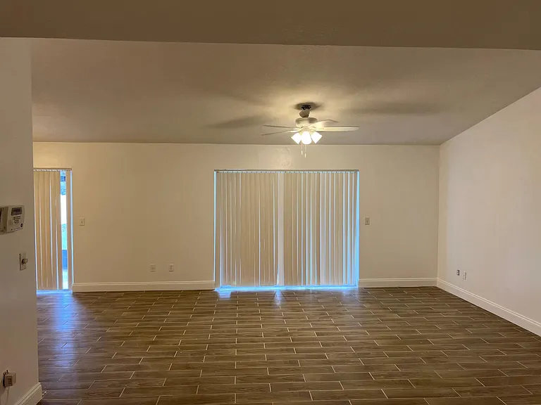 7826 Clubhouse Estates Dr — Photo 2