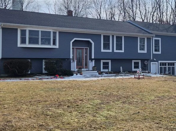 423 Metacom Ave, Bristol, RI 02809