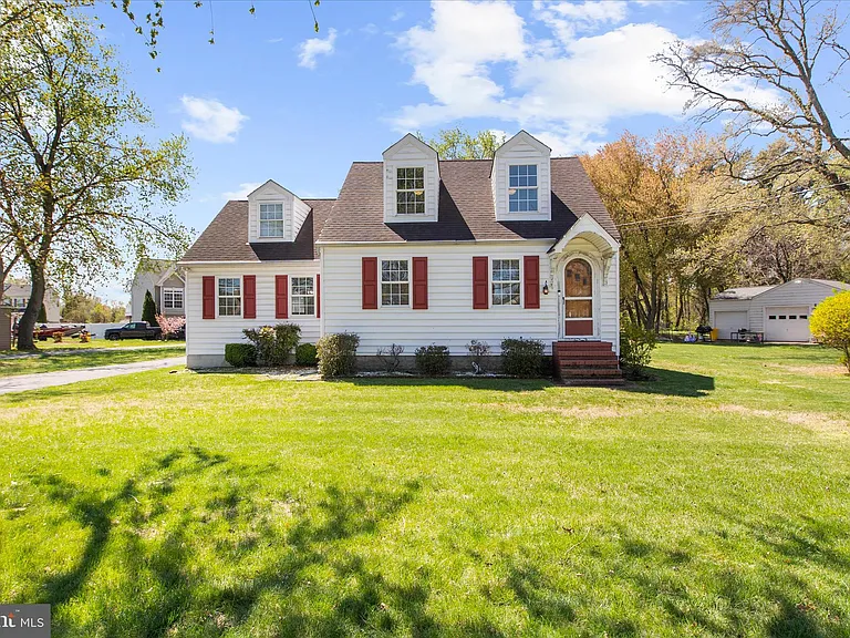 161 Margate Dr — Photo 45