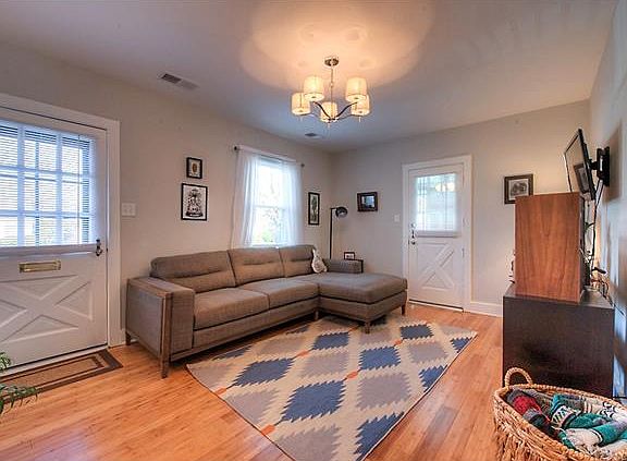5th image of 3207 Grant St