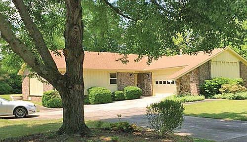 1st image of 2411 Arrow Wood Dr SE