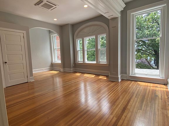 3rd image of 1620 Park Ave #3