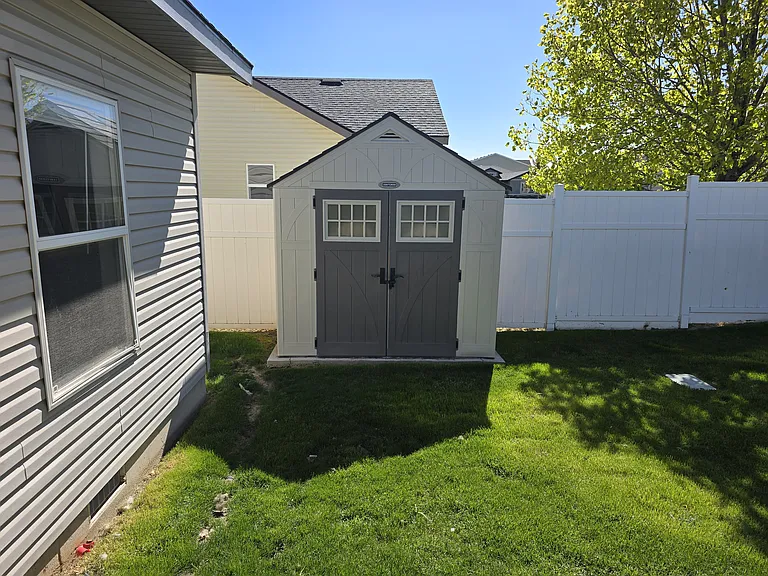 1643 Vista Dr — Photo 17