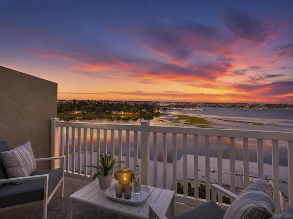 4015 Crown Point Dr Unit P6, San Diego, CA 92109