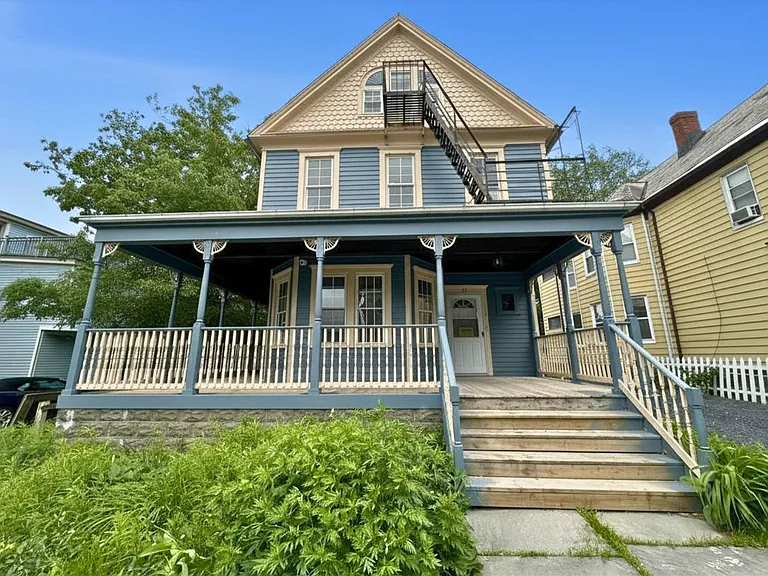 11 Courtney Ave #1 — Photo 20
