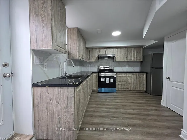 24 Chase Cres #BASEMENT — Photo 12