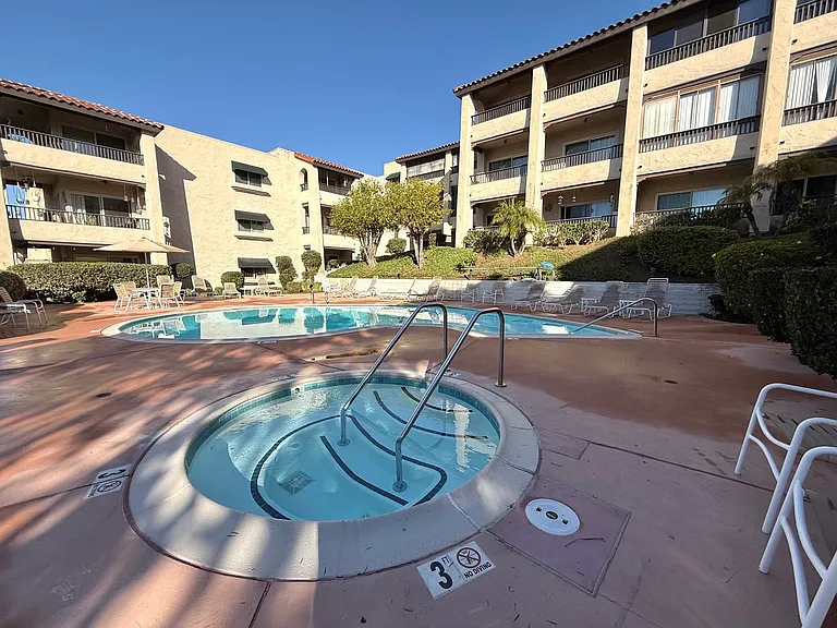 2522 Clairemont Dr #103 — Photo 16