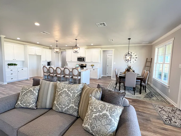 4030 Ruth Ln — Photo 9