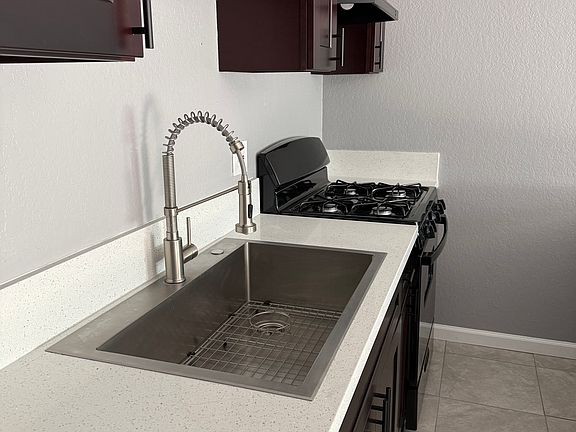 4th image of 16388 Sequoia St APT 10