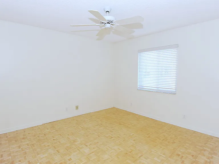 1000 Manatee Rd #A201 — Photo 8