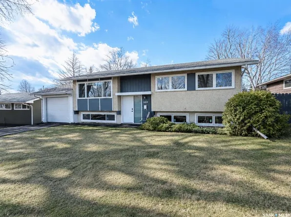 680 Eastwood STREET, Prince Albert, SK S6V 2T5
