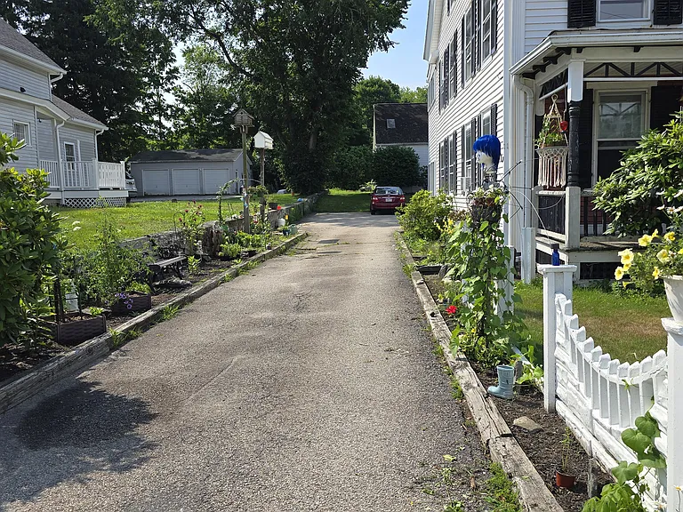29 Charlton St #1 — Photo 3