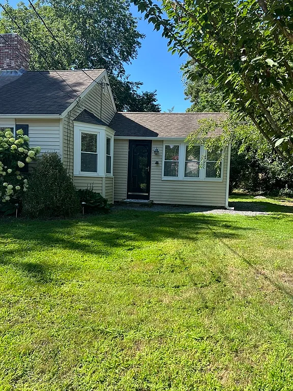 2 bed, 1.0 bath, 1000 sqft, $2,450 — Photo 2
