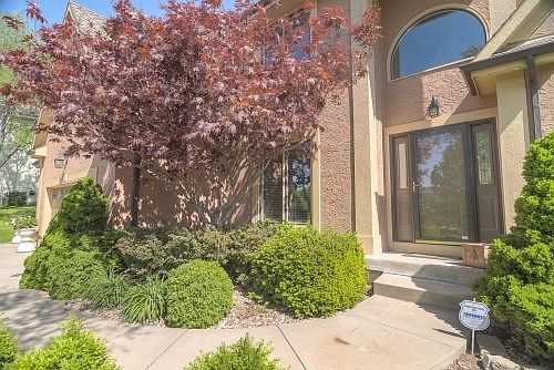 2nd image of 2253 SW Walden Dr