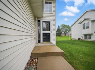 140 Cedar Cove Ln, Owatonna, MN 55060