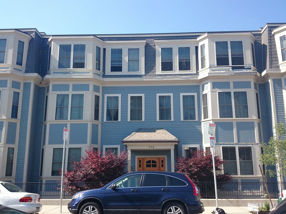 2nd image of 774 E 3rd St Unit 5