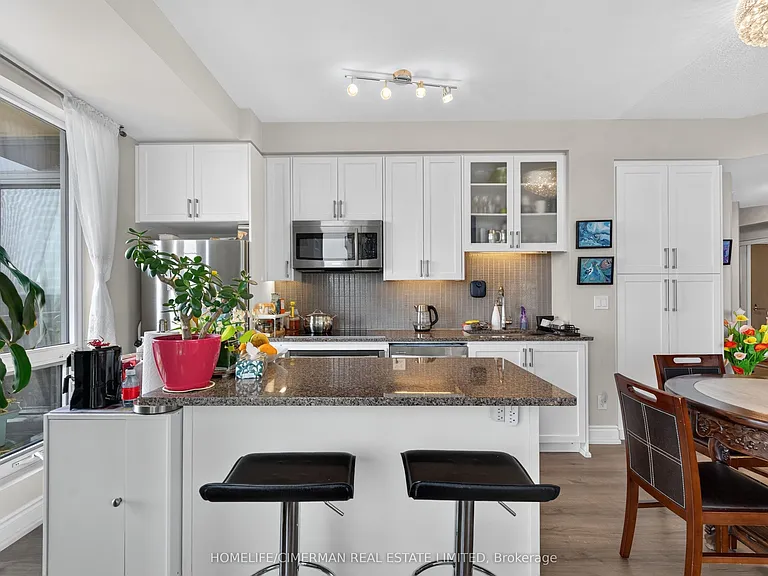 9090 Yonge St #1010 — Photo 26