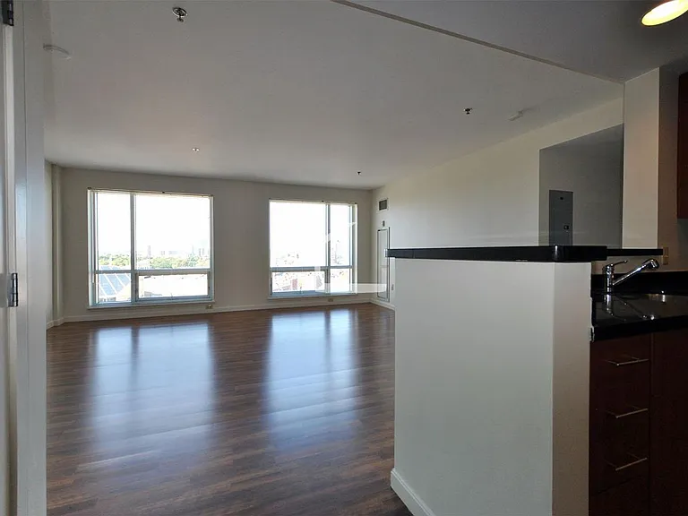190 W Brookline Ave #1 — Photo 2