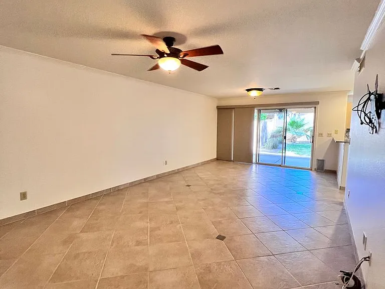 3310 E Nighthawk Way — Photo 7