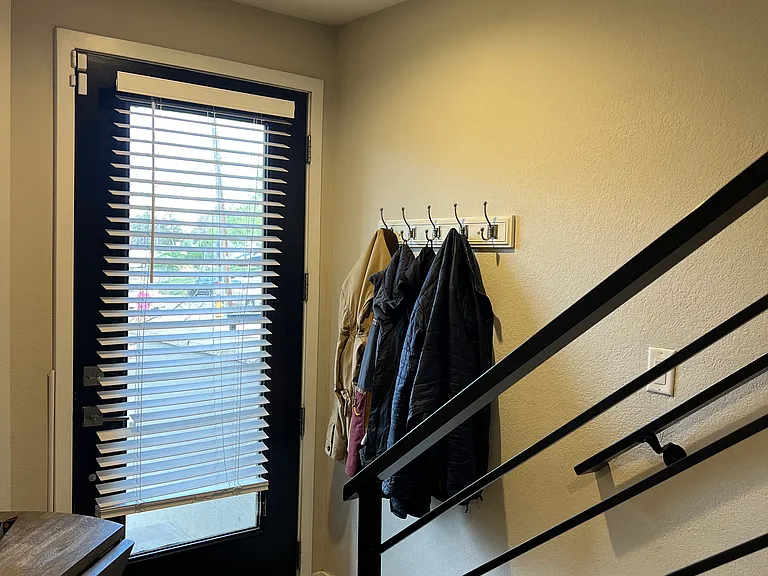1709 Eaton St — Photo 3