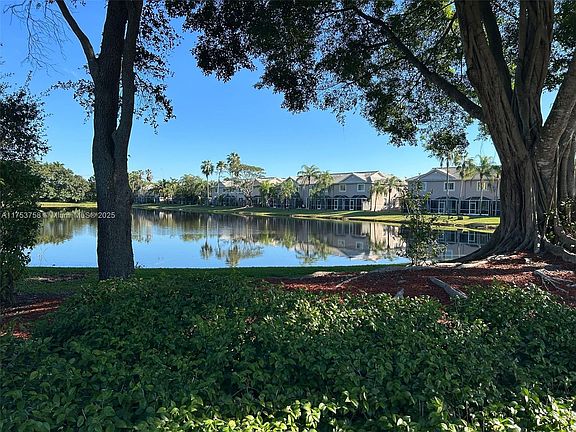 2nd image of 2225 Salerno Cir #2225