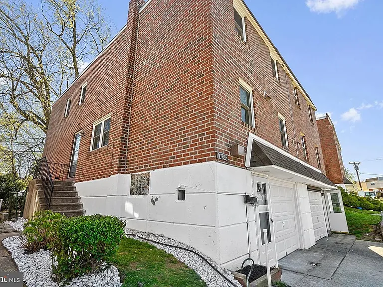 10755 Jeanes St #2 — Photo 2