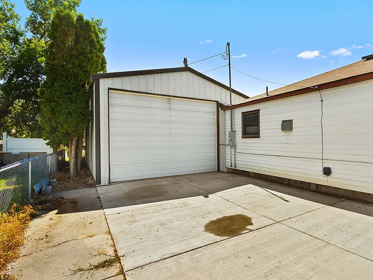 320 Clifford St — Photo 20