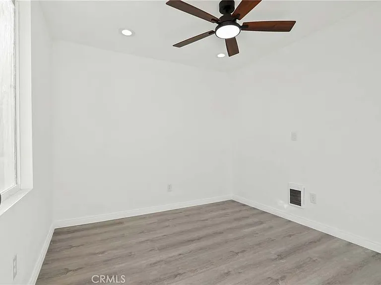 1612 E 7th St #2 — Photo 5