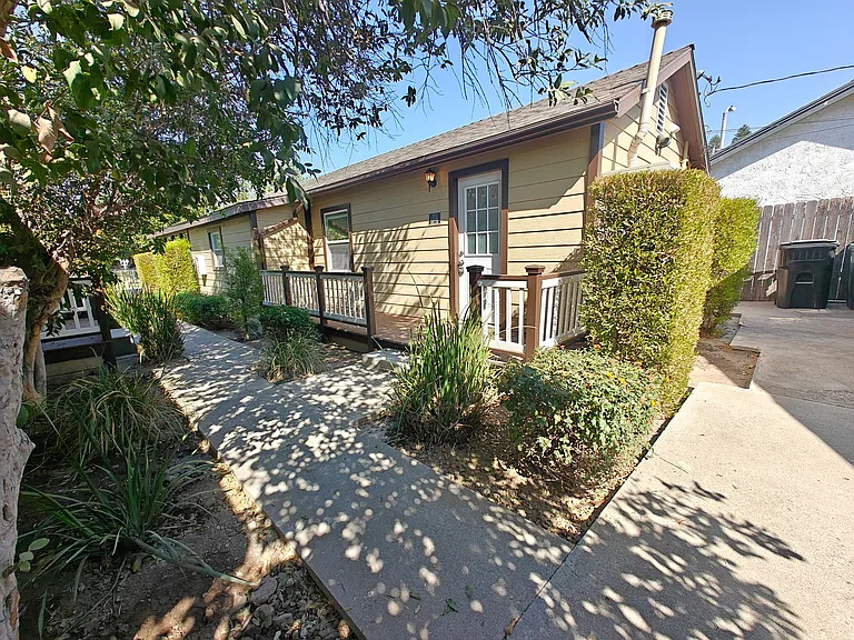 812 Cedar St #102 — Photo 3