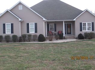 455 Smiths Ln, Mayfield, KY 42066