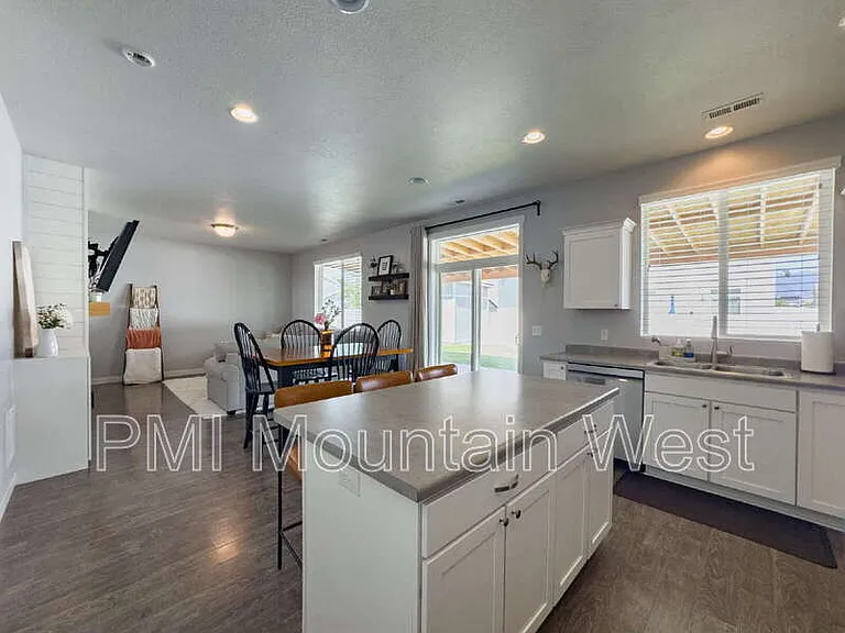 3565 S Water Lilly Ln — Photo 9
