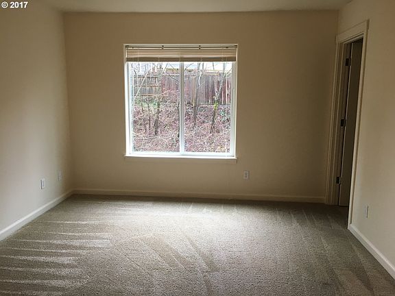 5th image of 2743 Rossiter Ln