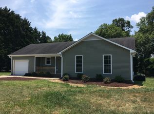 1025 Robinfield Dr, Raleigh, NC 27603