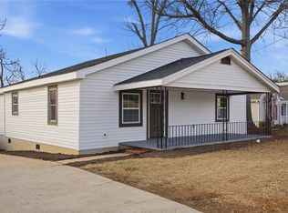 408 S Oak St, Seneca, SC 29678