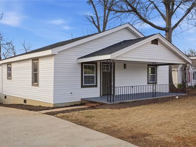 408 S Oak St, Seneca, SC, 29678