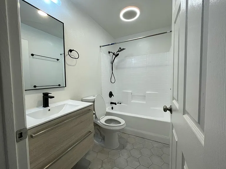Hallway bathroom, newly renovated