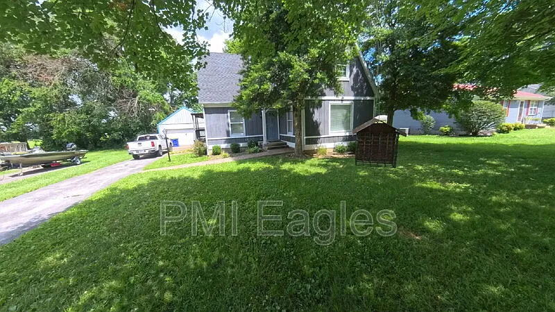 504 Willow Ln
