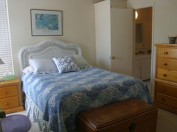 Upstairs front bedroom with adjacent jack-n-jill bathroom
