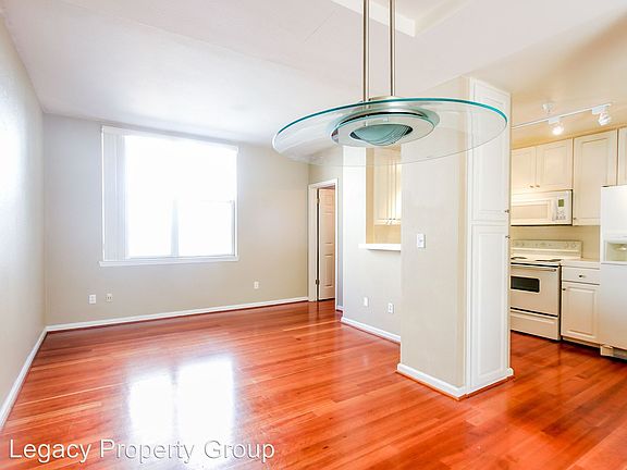 4th image of 367 Dunsmuir Ter Unit 4