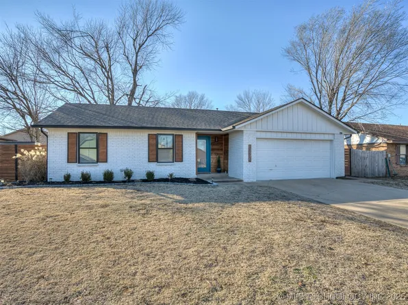 13976 S Poplar Pl, Glenpool, OK 74033