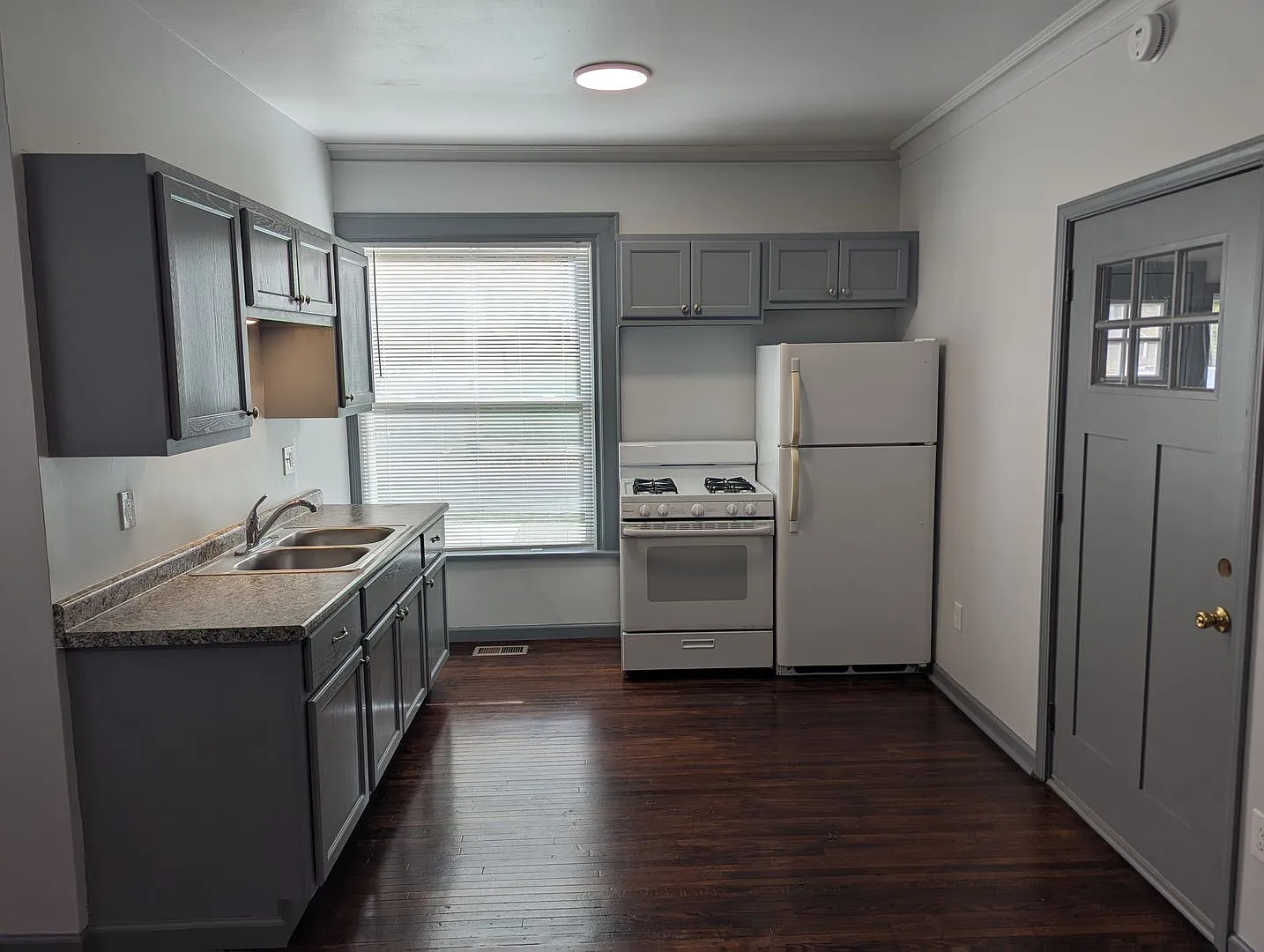 473 Walnut St. — Photo 4