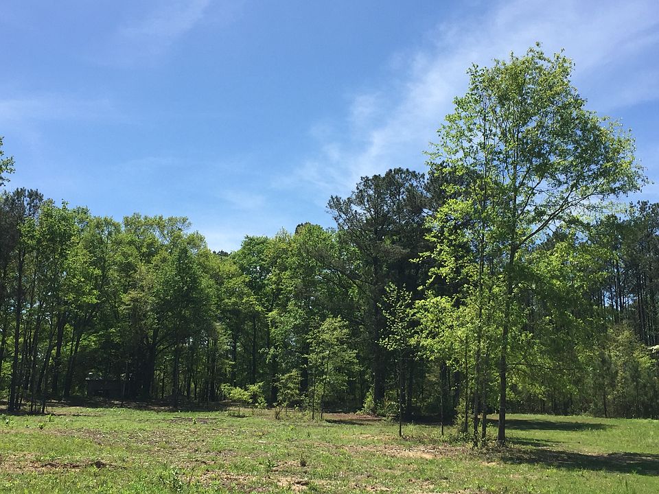 1st image of Deer Trace Dr