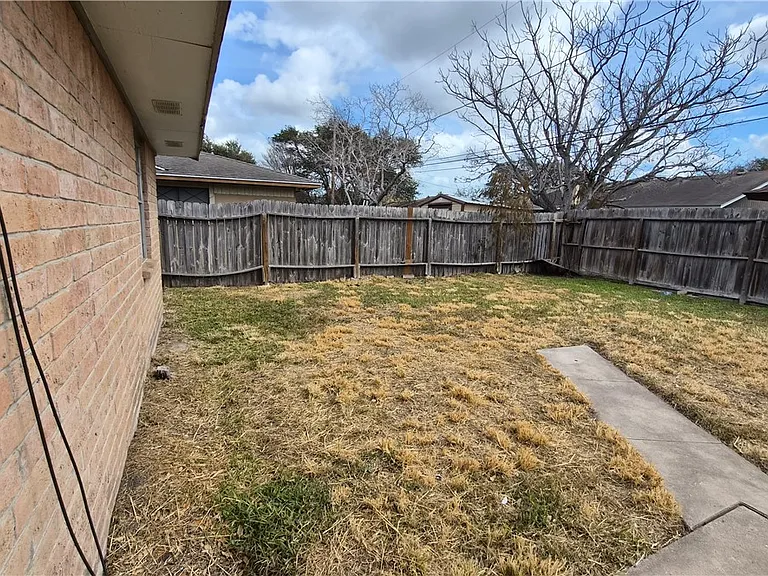 6013 Parkview Dr — Photo 15