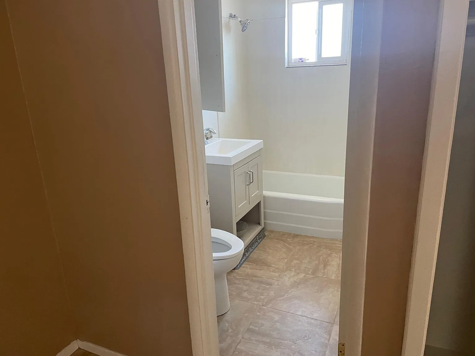 1 bed, 600 sqft, $1,100 — Photo 1