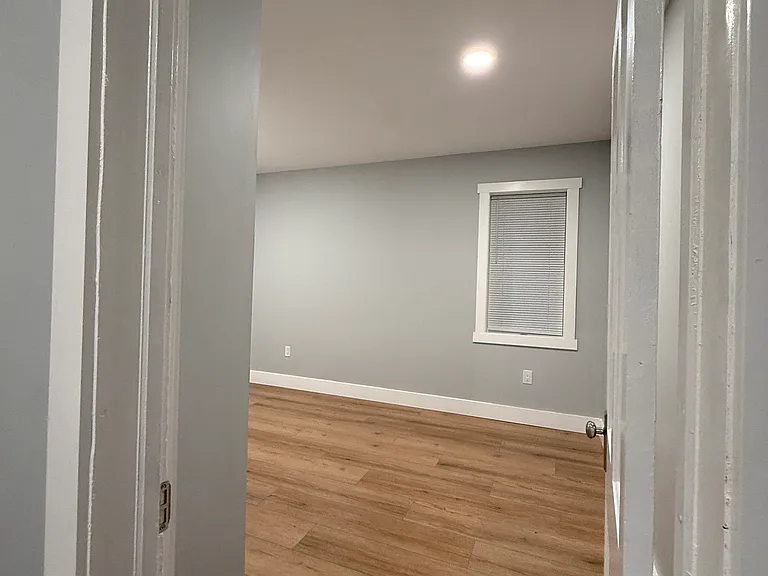 23 E Washington Ave — Photo 27