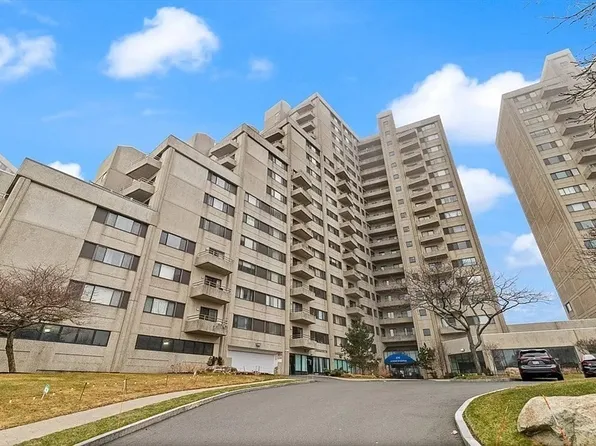 376 Ocean Ave APT 709, Revere, MA 02151