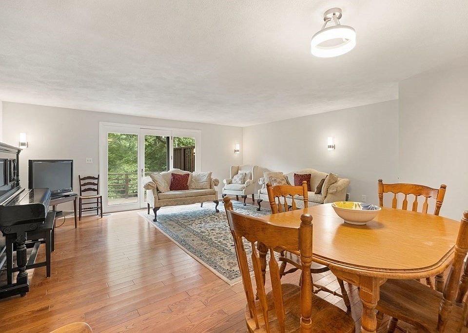 OAK RIDGE CONDOMINIUMS 1 Oak Ridge Dr Maynard MA Zillow