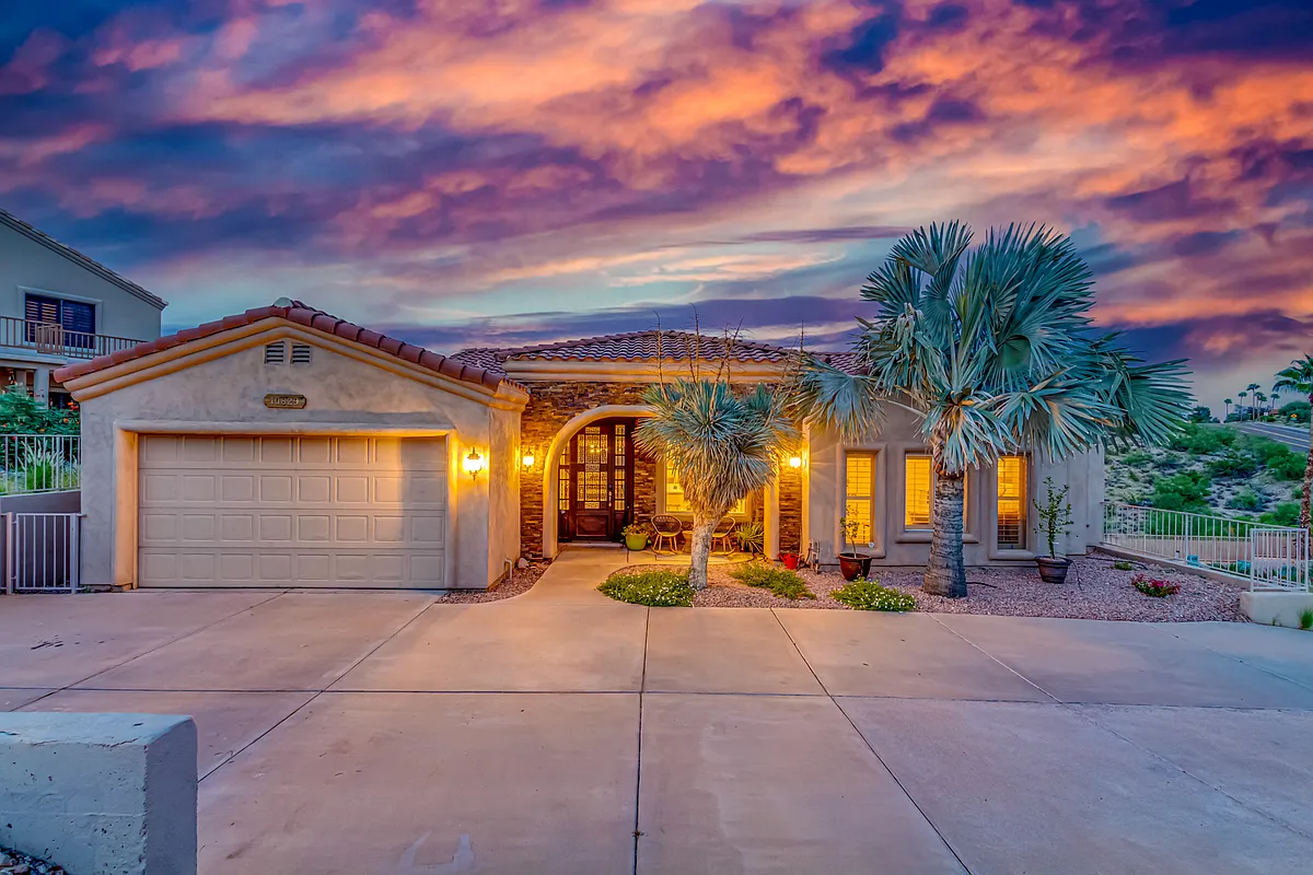 Photo 1 of 18 - 10829 N Pinto Dr - Fountain Hills, AZ Primary Photo - 10829 N Pinto Dr